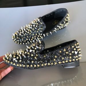 BRAND NEW!! Studded-Glitter-Spikes Loafer!
